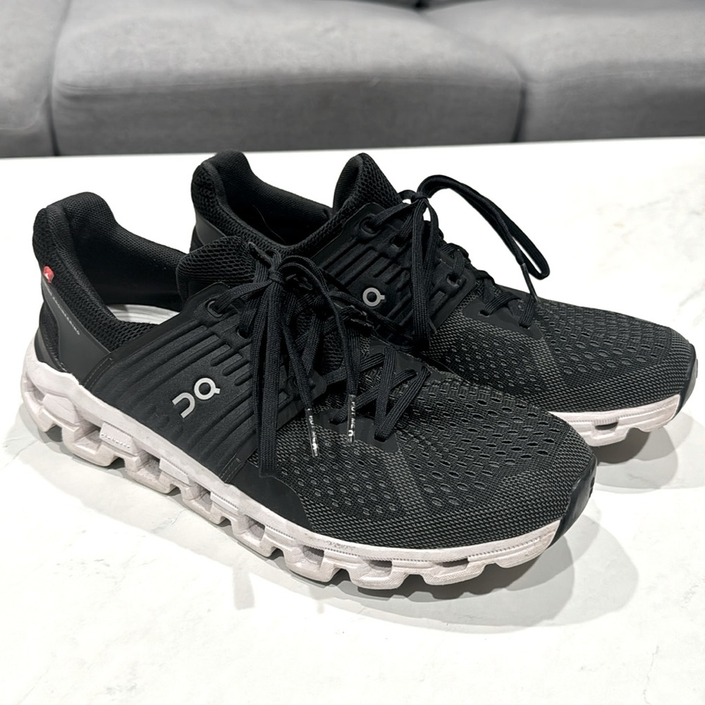 On Running Cloudswift Women’s size 8.5, color black